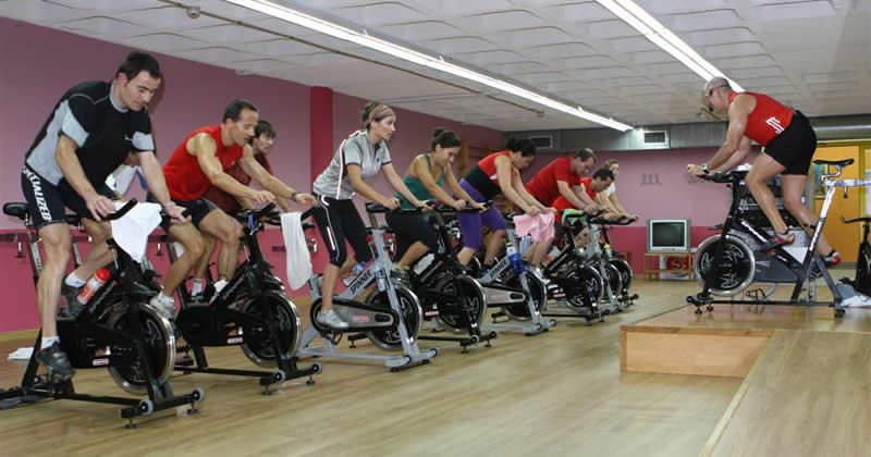 Cómo empezar una clase de spinning sin morir en el intento